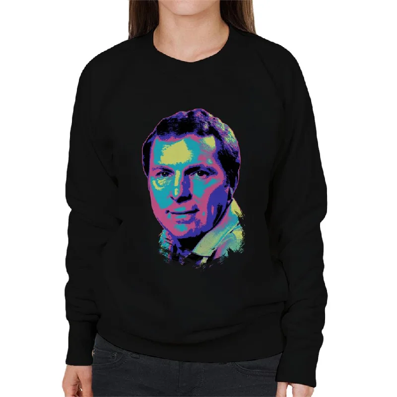 TV Times Bobby Moore Ex Footballer Pop Art Stylised Women's Sweatshirt Hoodie with Cropped Fit Short Trendy TV Times Bobby Moore Ex Footballer Pop Art Stylised Women's Sweatshirt Hoodie with Cropped Fit Short Trendy
