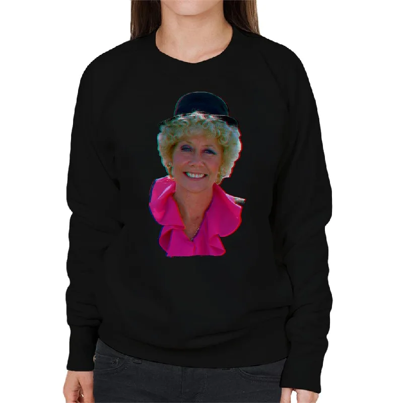 TV Times Vera Duckworth Played By Elizabeth Dawn Coronation Street Women's Sweatshirt Hoodie with Longline Fit Extended Stylish TV Times Vera Duckworth Played By Elizabeth Dawn Coronation Street Women's Sweatshirt Hoodie with Longline Fit Extended Stylish