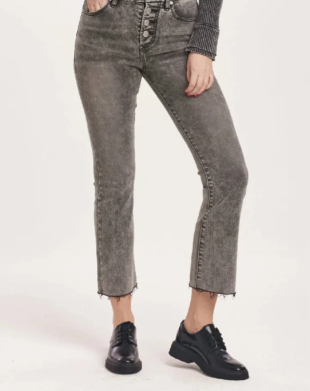 Jeanne Shade Cropped Flare Jean Casual Light Wash Jeans