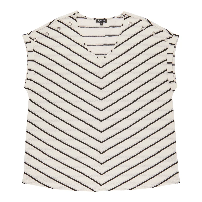 lily morgan Women's Plus Printed V-Neck Grommet Detail Blouse Peter Pan Blouse